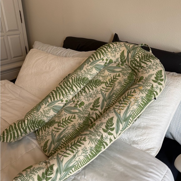 Green Leaf Patterned dockatot deluxe - Picture 3 of 3